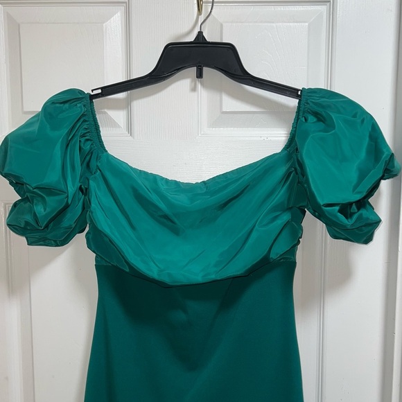 Belle by Badgley Mischka Green Prom, Wedding, special occasion dress. Sz 2 New‎ - Picture 4 of 6